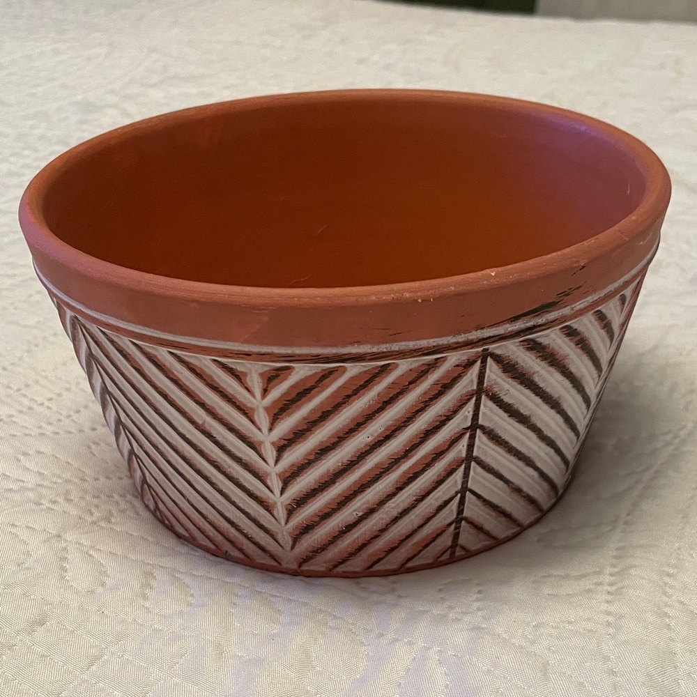 Round Terracotta Clay Planter Pot with Geometric Chevron Pattern Good Condition